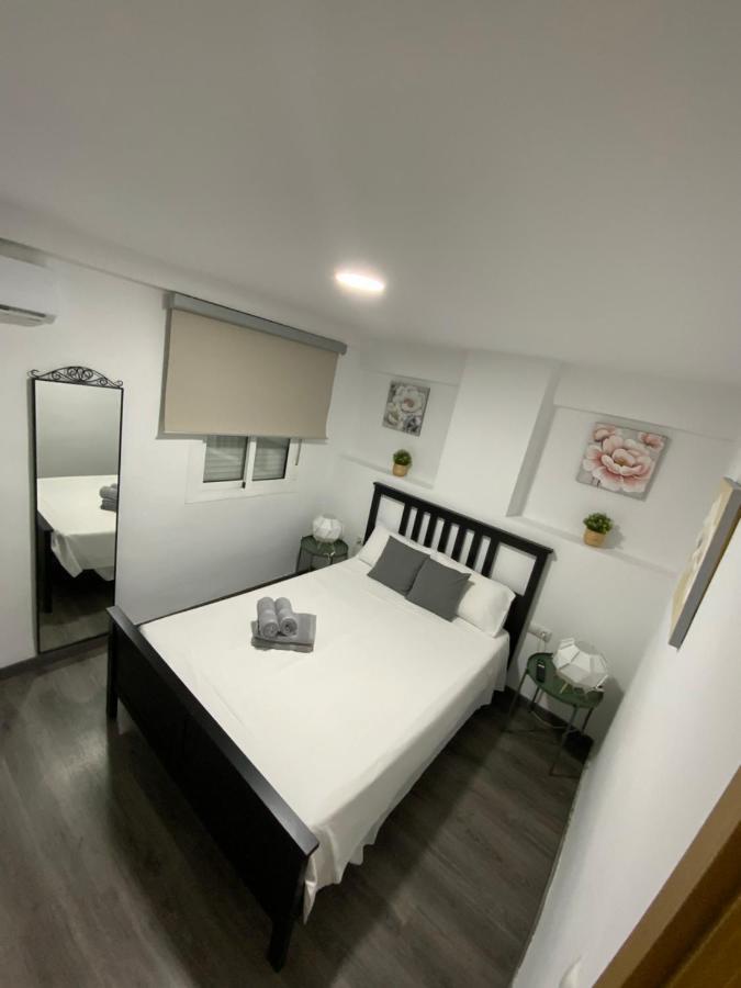 Goya Apartamentos Malaga Ngoại thất bức ảnh